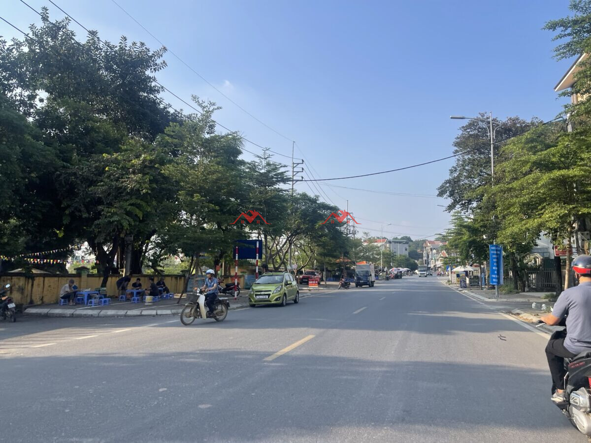 98m Thụy Hương. Chương Mỹ. Hà Nội