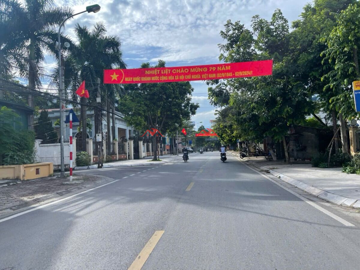 Nhà 2 Tầng THương. Chương Mỹ.